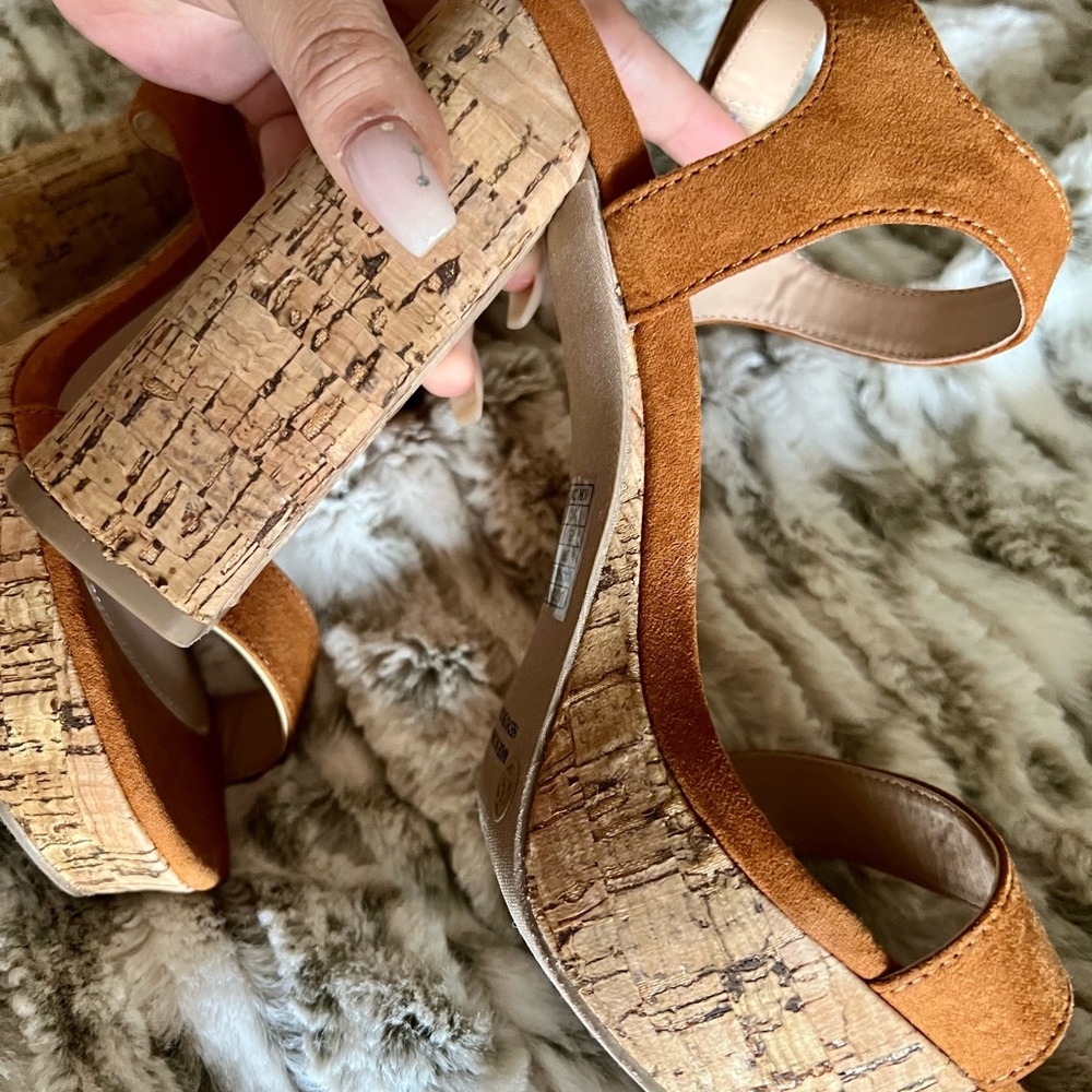 Cork Heels - Picture 5 of 9